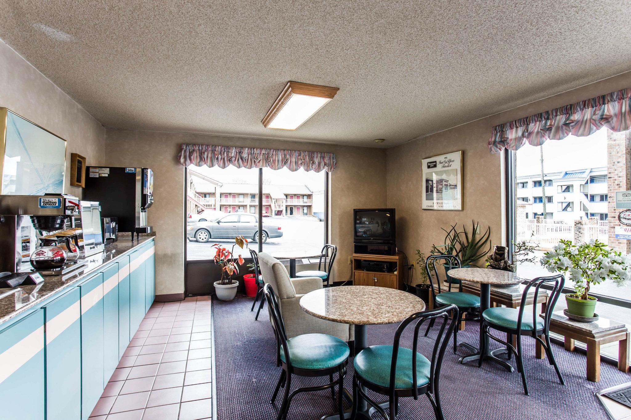 Rodeway Area Hotel 2*